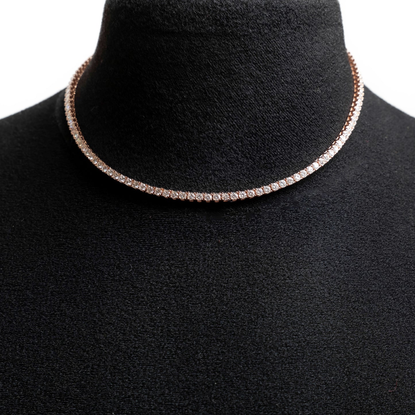 halsband-necklance-moissanite-smycke-smycken-jewellery-jewelry-diamonds-diamond-tennis halsband-tennis smycke-trending jewelry-dam halsband-herr halsband-guld-rose-silver